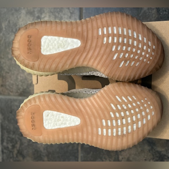 Yeezy Addias Cinder/Cinder/Cinder sz 4.5 - Picture 4 of 4